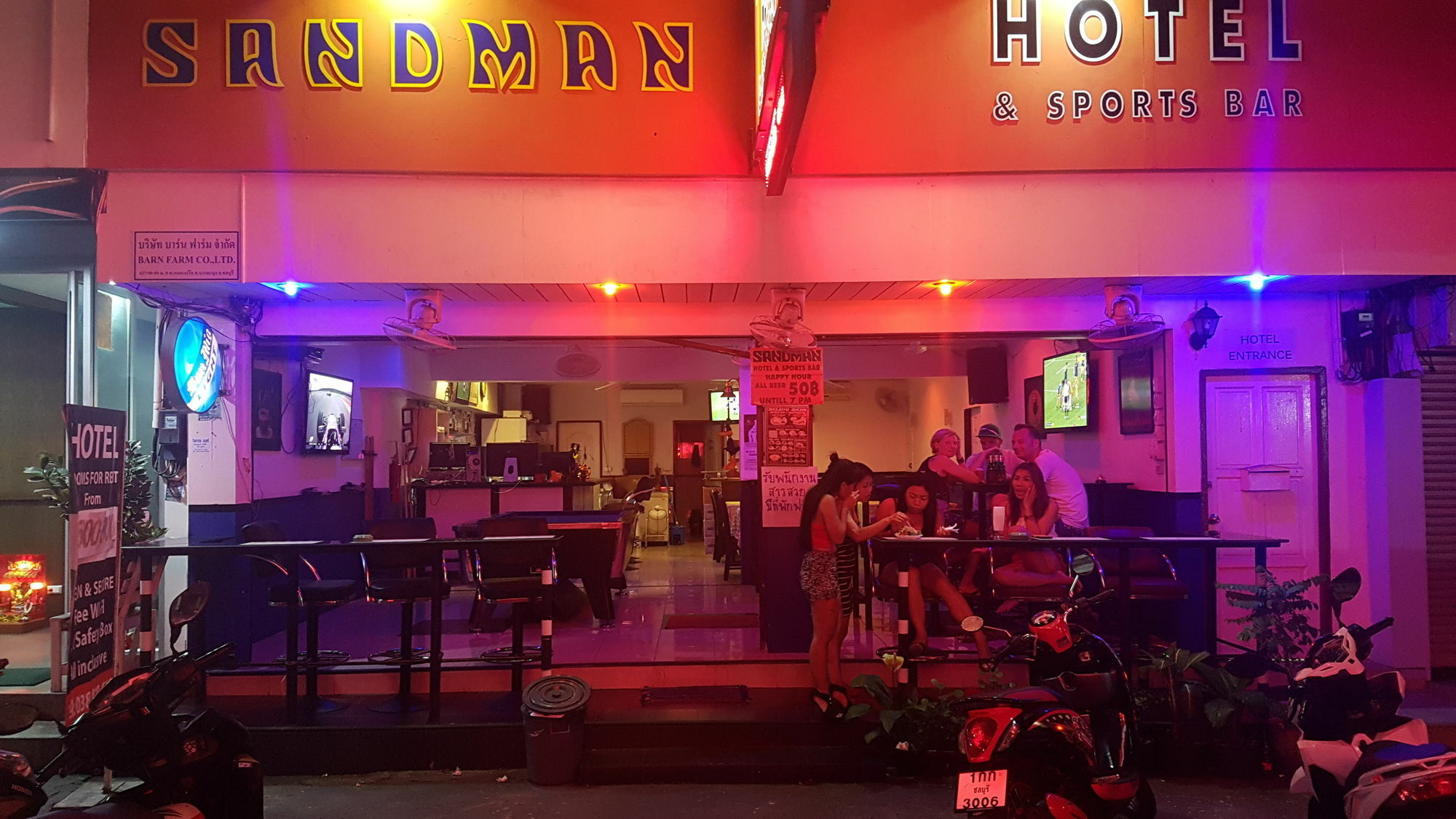 Sandman Hotel & Sports Bar Pattaya Extérieur photo
